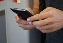 T-Mobile co tydzień rozdaje prezenty swoim klientom. Sprawdź o co chodzi z Happy Fridays z aplikacją Mój T-Mobile!