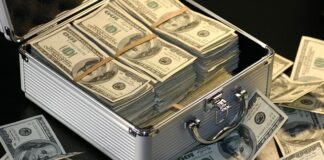 Ile zarabia Top 10% Polaków? Ile zarabia Top 10% Polaków?