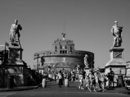 Dlaczego na Allegro jest taniej niż w hurtowni?