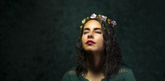 Czym się różni opaska sportowa od Smartwatcha?