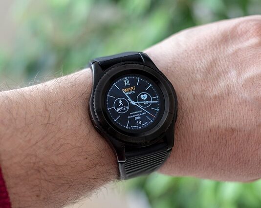 Czy na Smartwatchu można pisać sms?