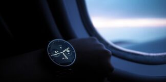 Czy smartwatch musi być połączony z telefonem?